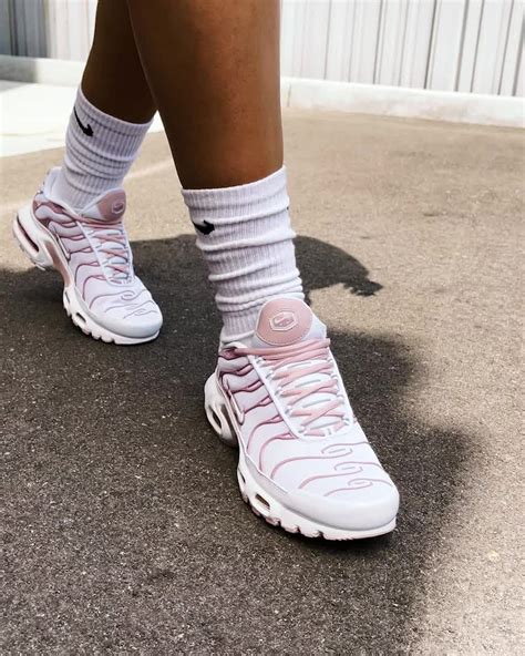 nike air plus women